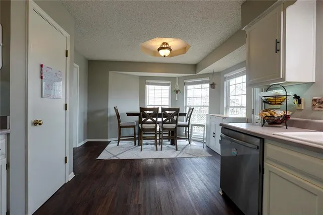 $286,000 | 3416 South Marshall Court, Independence, MO 64055