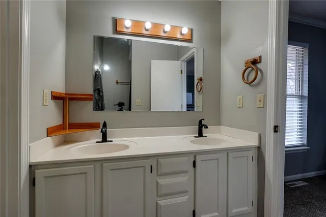 $286,000 | 3416 South Marshall Court, Independence, MO 64055