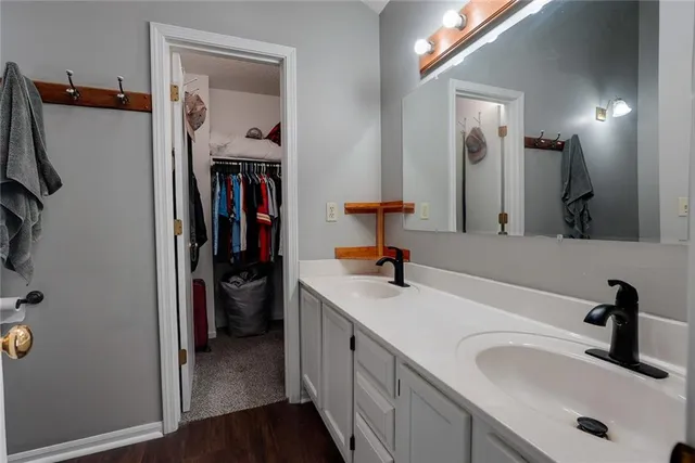 $286,000 | 3416 South Marshall Court, Independence, MO 64055