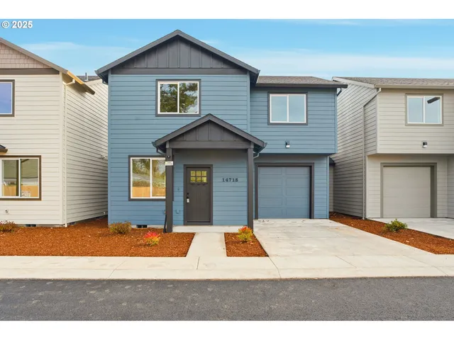 $389,900 | 14718 Southeast Powell Boulevard, Portland, OR 97236