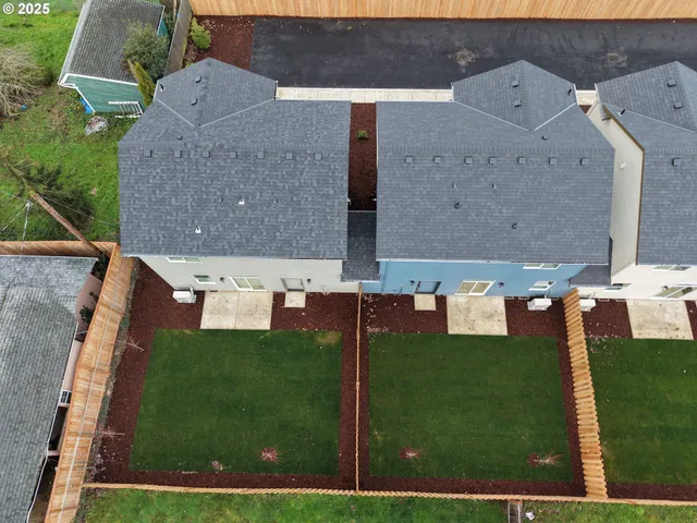 $389,900 | 14718 Southeast Powell Boulevard, Portland, OR 97236