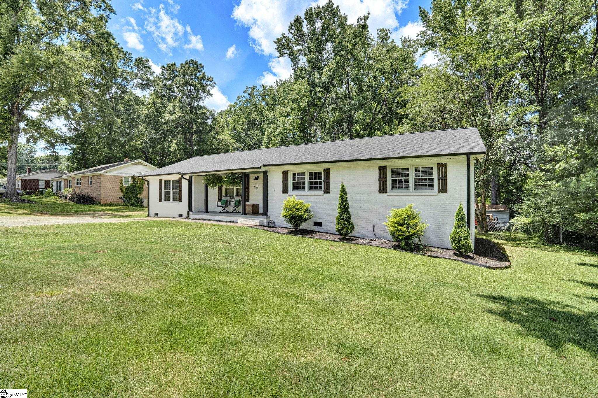 273 Sunset Boulevard Clinton, SC 29325 - Photo 2 of 34