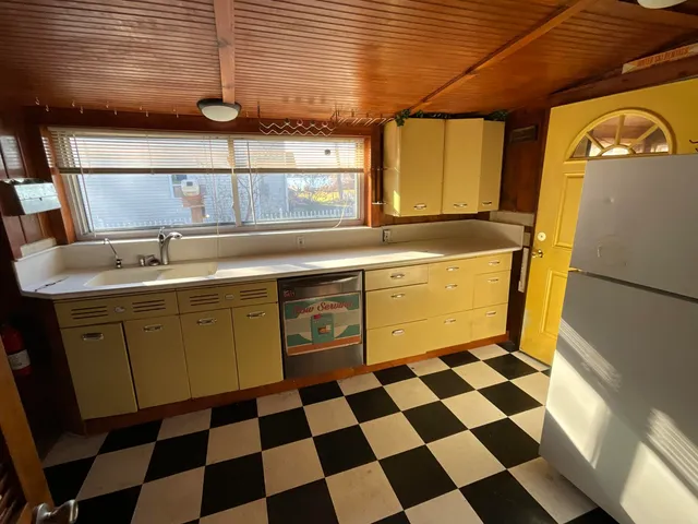 $159,900 | 8802 66th Street Southeast, Alto, MI 49302