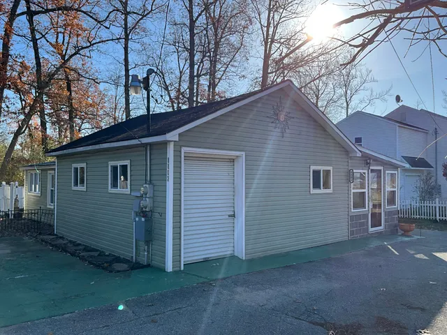 $159,900 | 8802 66th Street Southeast, Alto, MI 49302