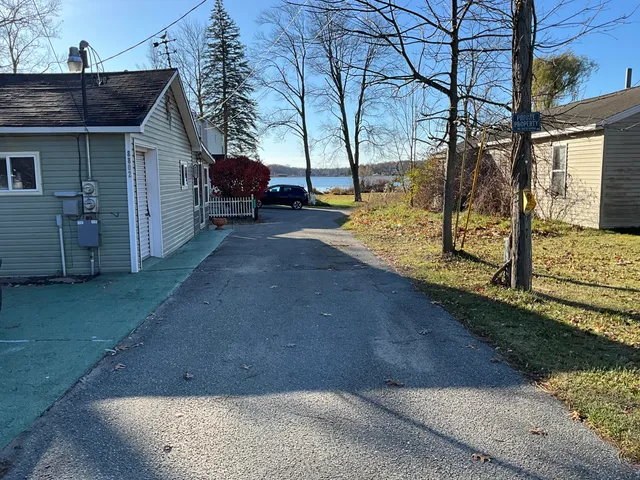 $159,900 | 8802 66th Street Southeast, Alto, MI 49302