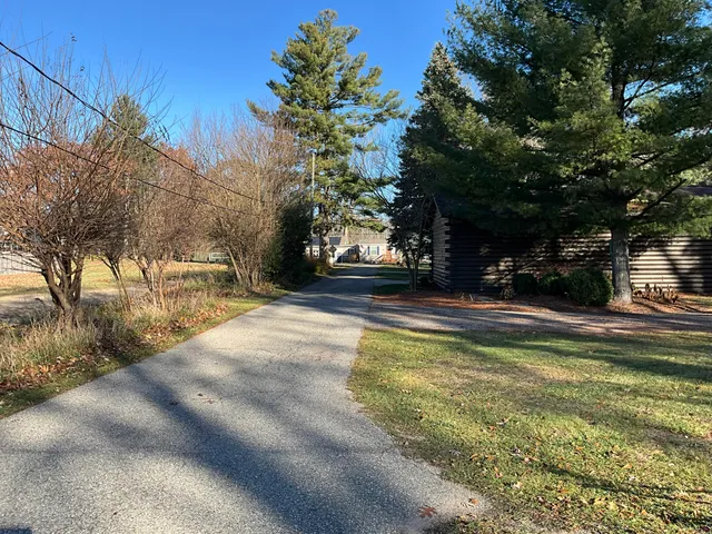 $159,900 | 8802 66th Street Southeast, Alto, MI 49302