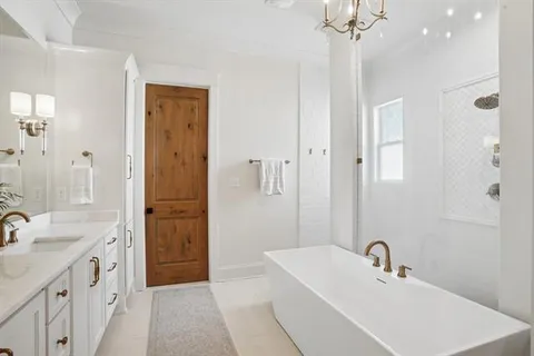 $685,000 | 208 Menetre Drive, Covington, LA 70433