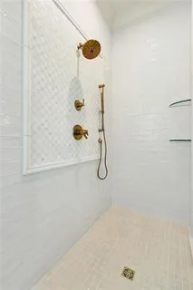 $685,000 | 208 Menetre Drive, Covington, LA 70433