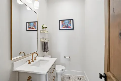 $685,000 | 208 Menetre Drive, Covington, LA 70433