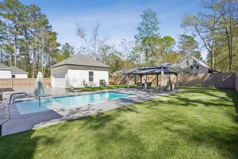 $685,000 | 208 Menetre Drive, Covington, LA 70433