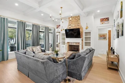 $685,000 | 208 Menetre Drive, Covington, LA 70433