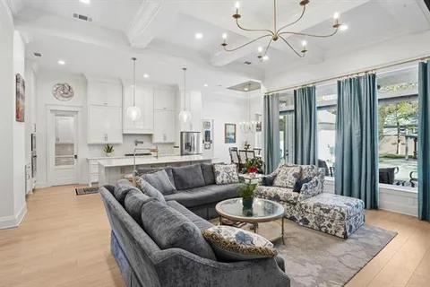 $685,000 | 208 Menetre Drive, Covington, LA 70433