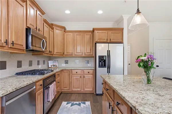 $414,900 | 6013 Waters Edge Trail, Roswell, GA 30075