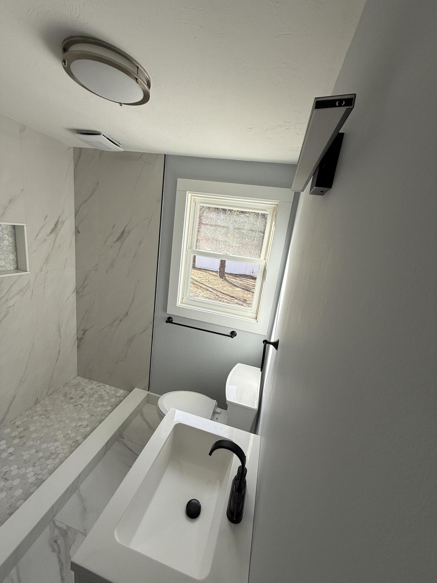 35 Claulise Lane Mashpee, MA 02649 - Photo 7 of 20 IMG_1845