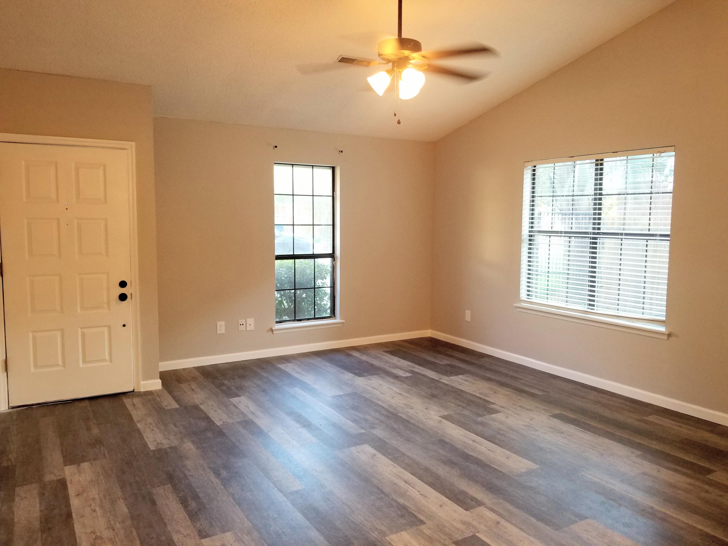 1016 Douglas Wayne Road Summerville, SC 29486 - Photo 8 of 21 20180918_182201