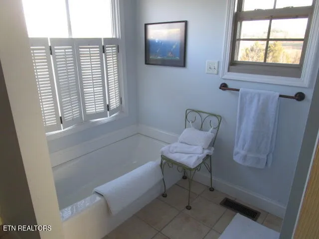 $949,900 | 430 Basswood Lane, Kodak, TN 37764