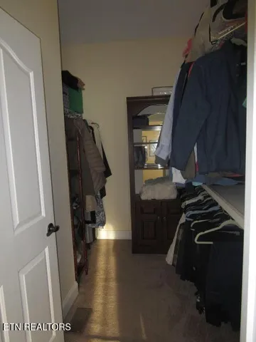 $949,900 | 430 Basswood Lane, Kodak, TN 37764