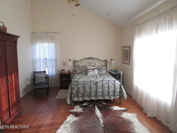 $949,900 | 430 Basswood Lane, Kodak, TN 37764