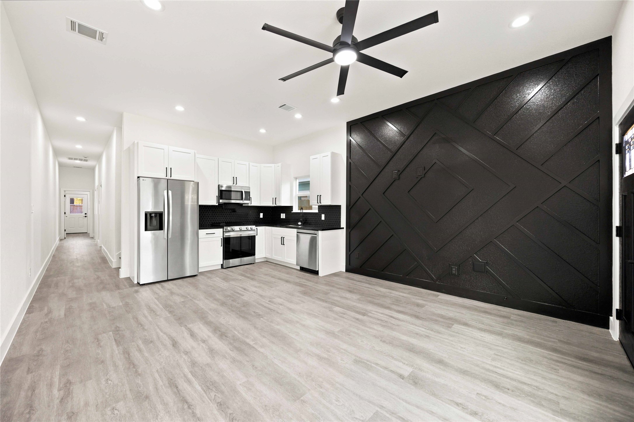 7982 Ritz Street Houston, TX 77028 - Photo 5 of 18 Gallery Image 5