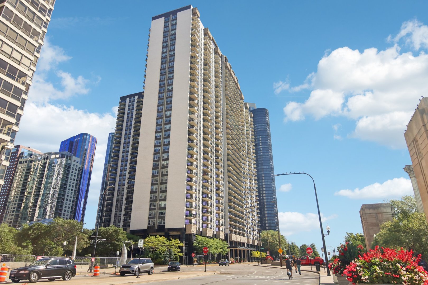 400 East Randolph Street, Unit 3714 Chicago, IL 60601 - Photo 1 of 23 a view of a multi story buildings