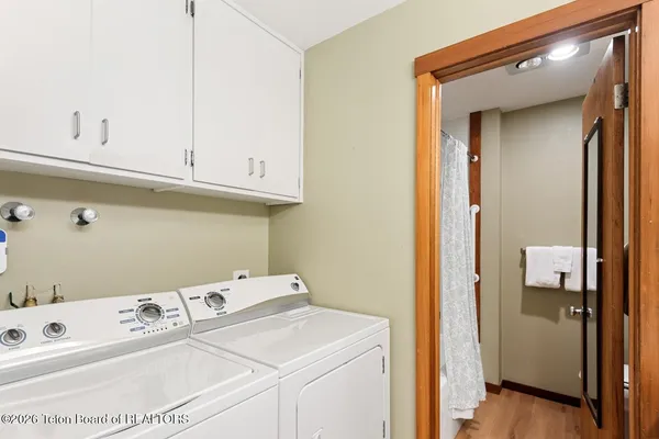 $850,000 | 3855 South Lake Creek Drive, Unit 112, Wilson, WY 83014