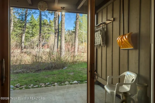 $850,000 | 3855 South Lake Creek Drive, Unit 112, Wilson, WY 83014