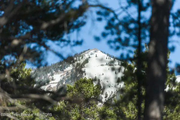 $850,000 | 3855 South Lake Creek Drive, Unit 112, Wilson, WY 83014