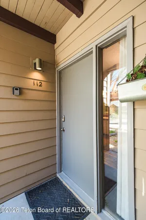 $850,000 | 3855 South Lake Creek Drive, Unit 112, Wilson, WY 83014