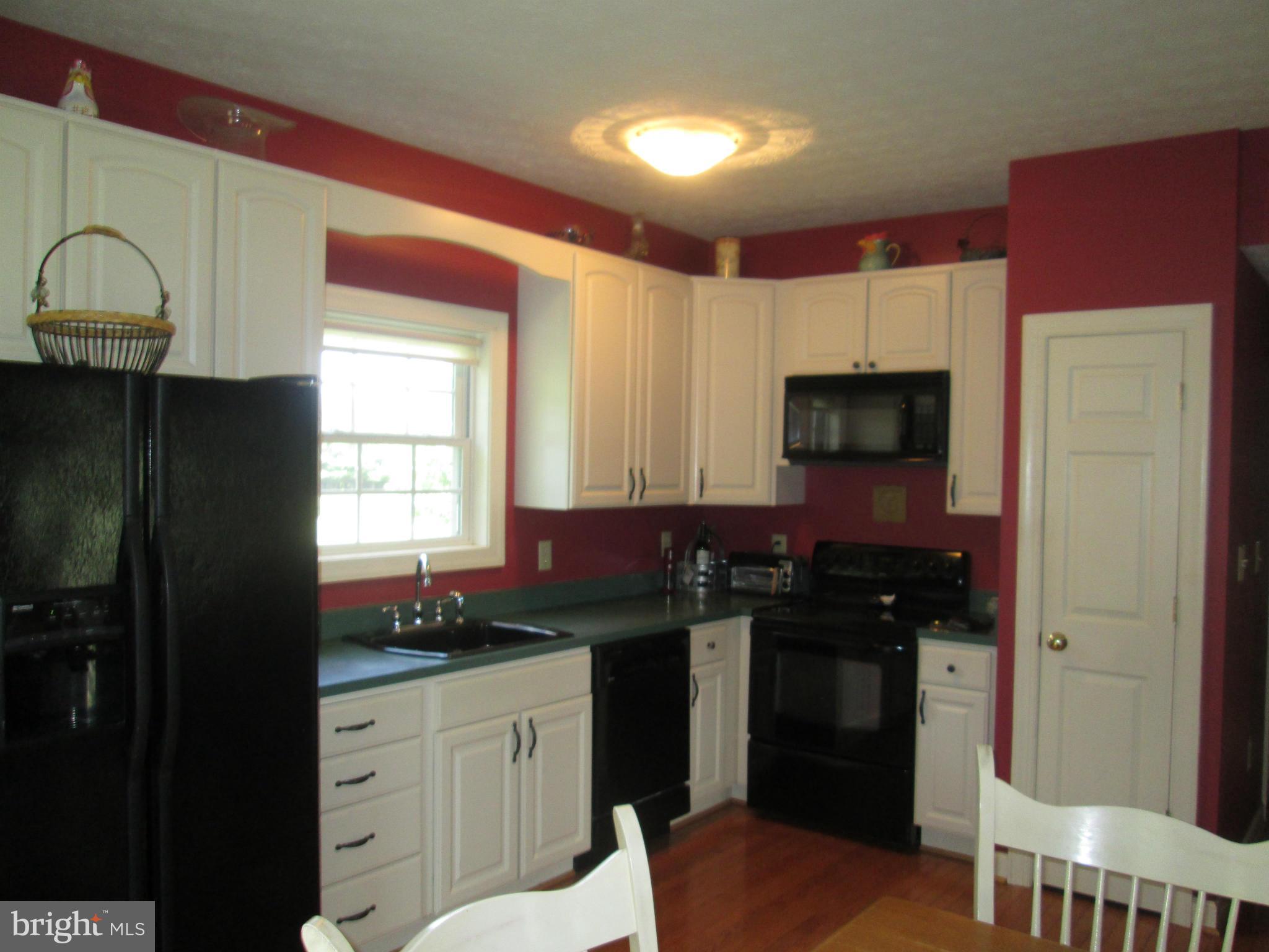 1455 Redbud Road Winchester, VA 22603 - Photo 6 of 28 Kitchen
