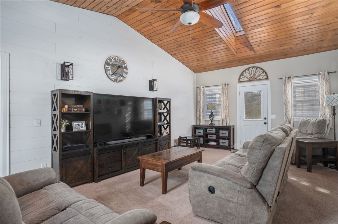 97 Mapleville Road Smithfield, RI 02828 - Photo 19 of 41