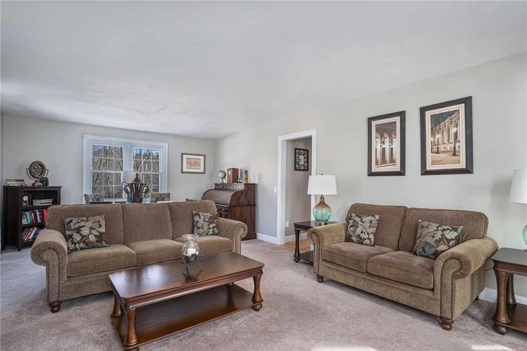 97 Mapleville Road Smithfield, RI 02828 - Photo 8 of 41