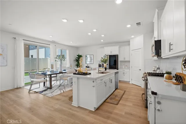 $968,000 | 2239 Melogold Way, Corona, CA 92883