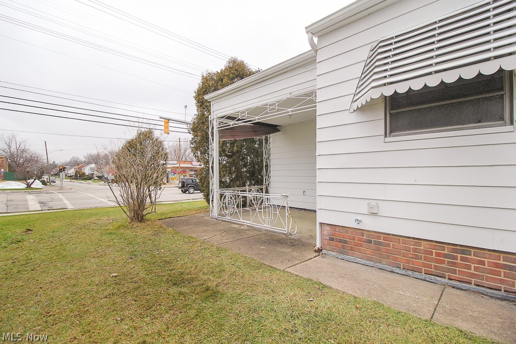 4012 Verona Road Cleveland, OH 44121 - Photo 34 of 35