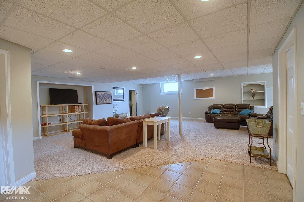 54200 Romeo Plank Road Macomb, MI 48042 - Photo 26 of 38
