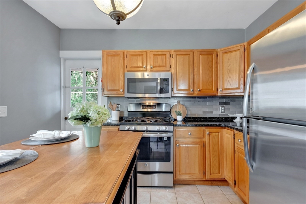 18 Hersam Street Stoneham, MA 02180 - Photo 14 of 39