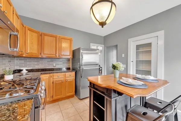 $799,000 | 18 Hersam Street, Stoneham, MA 02180