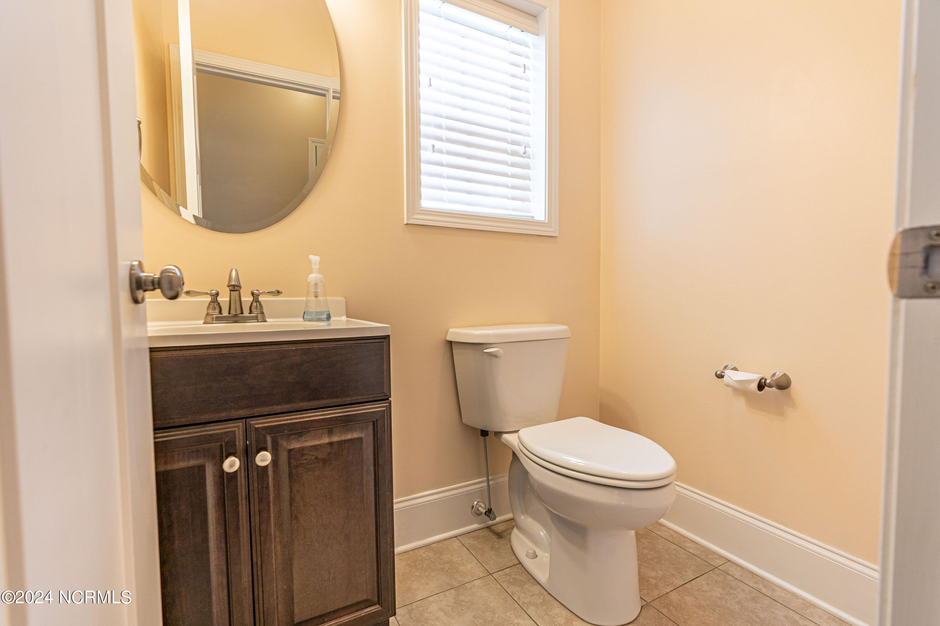 404 McNeil Road Southern Pines, NC 28387 - Photo 10 of 25 Powder Room