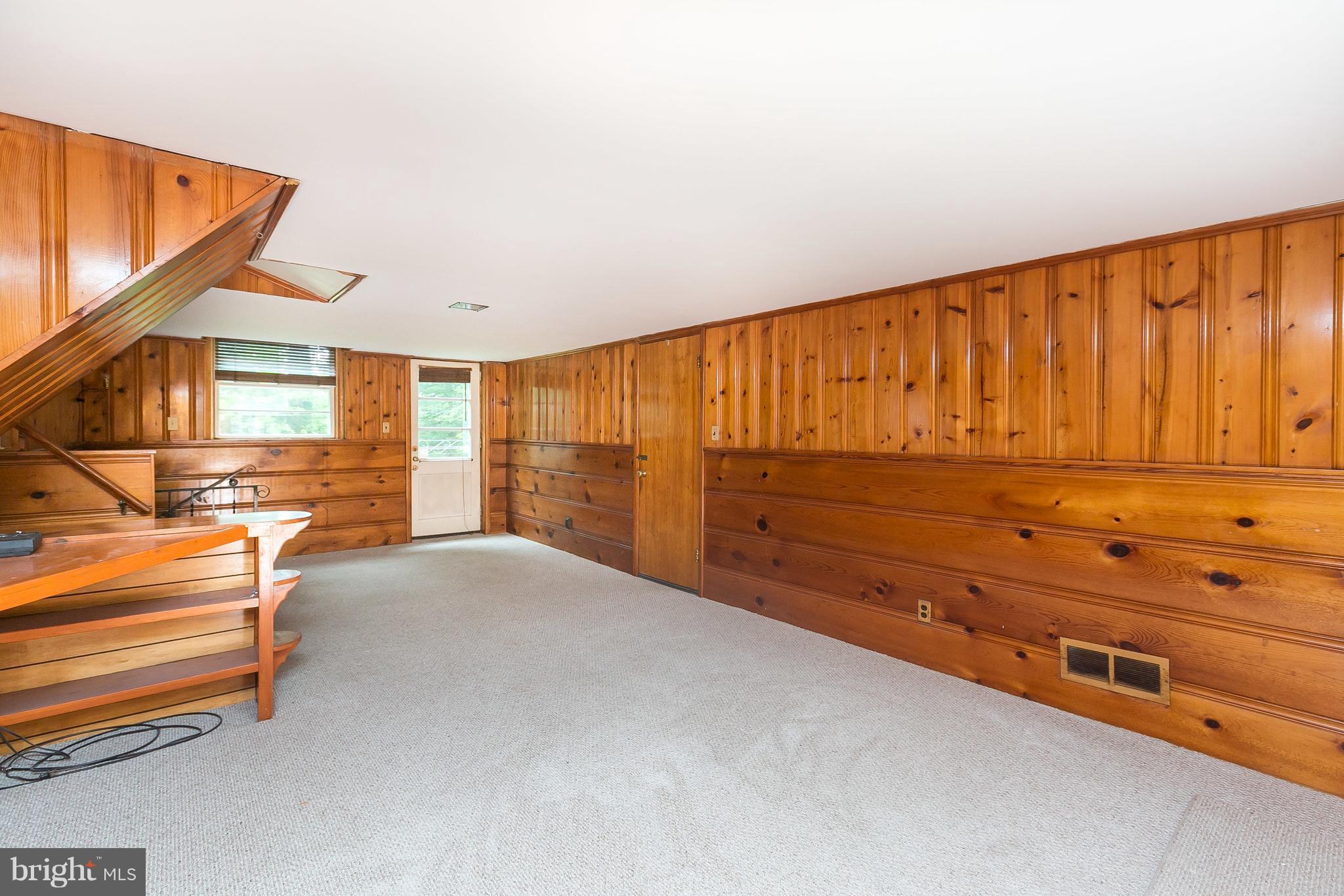 8811 Wolverton Road Baltimore, MD 21234 - Photo 25 of 30 Family Room