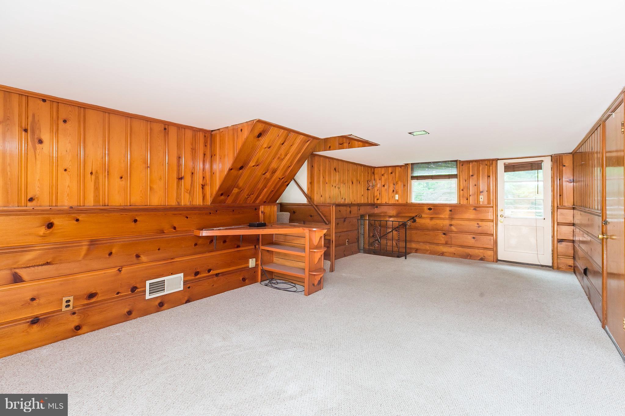 8811 Wolverton Road Baltimore, MD 21234 - Photo 26 of 30 Family Room