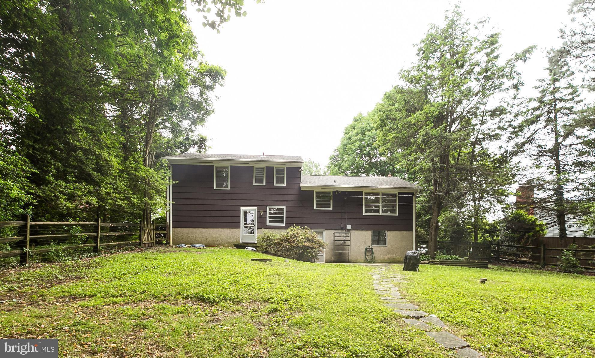 8811 Wolverton Road Baltimore, MD 21234 - Photo 27 of 30 Exterior (Rear)