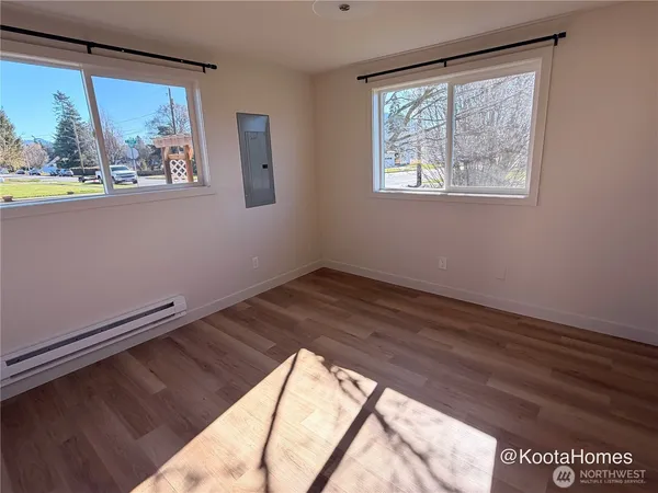 $2,850 | 1215 Skagit Street, Unit B, Mount Vernon, WA 98274