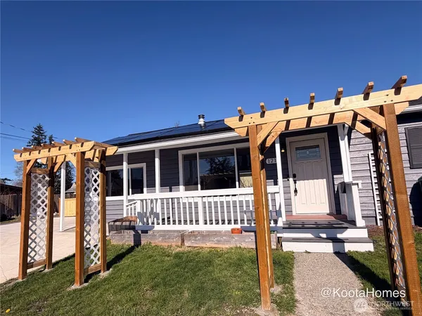 $2,850 | 1215 Skagit Street, Unit B, Mount Vernon, WA 98274