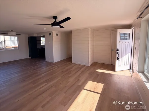 $2,850 | 1215 Skagit Street, Unit B, Mount Vernon, WA 98274