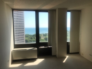 5320 North Sheridan Road, Unit 1706 Chicago, IL 60640 - Photo 2 of 8