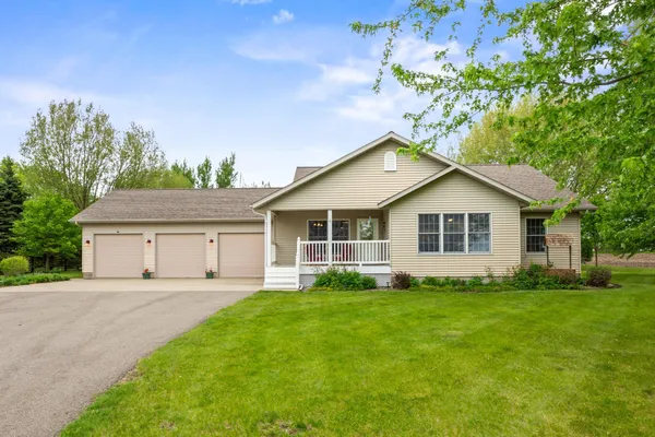 $549,900 | 2920 97th Court, Plato, MN 55370