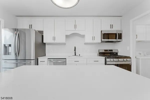 $465,000 | 3243 Bloomingdale Drive, Unit 43, Hillsborough, NJ 08844