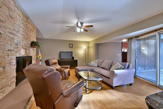 $1,230,000 | 1403 Forest Drive, Glenview, IL 60025