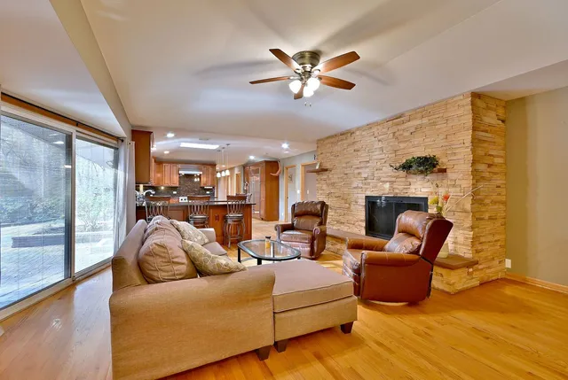 $1,230,000 | 1403 Forest Drive, Glenview, IL 60025