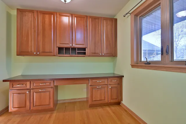 $1,230,000 | 1403 Forest Drive, Glenview, IL 60025