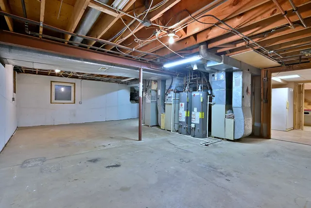 $1,230,000 | 1403 Forest Drive, Glenview, IL 60025